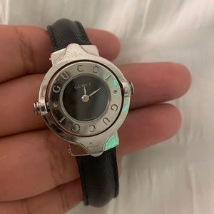 Gucci vintage 12 MM R CD  0057103 two face.( SWISS MADE )